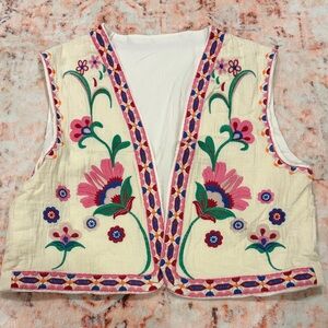 Floral Embroidered Women's Vest - Cream
